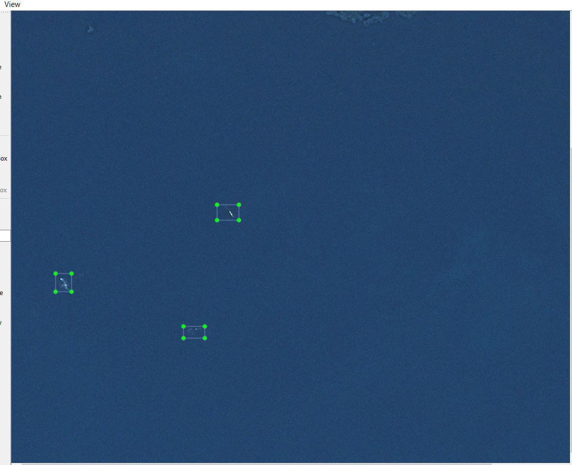 Satellitenaufnahme mit drei vom SPACEWHALE-Logarithmus erfassten Südlichen Glattwalen bei den Aucklandinseln, Neuseeland. 